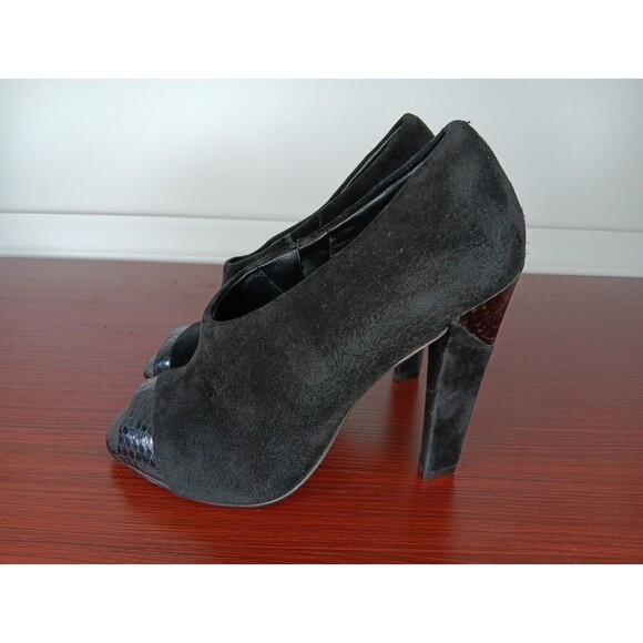 Charles Jourdan Paris Open-Toed Booties Heels Size 8.5 Black Suede EUC - Picture 5 of 9